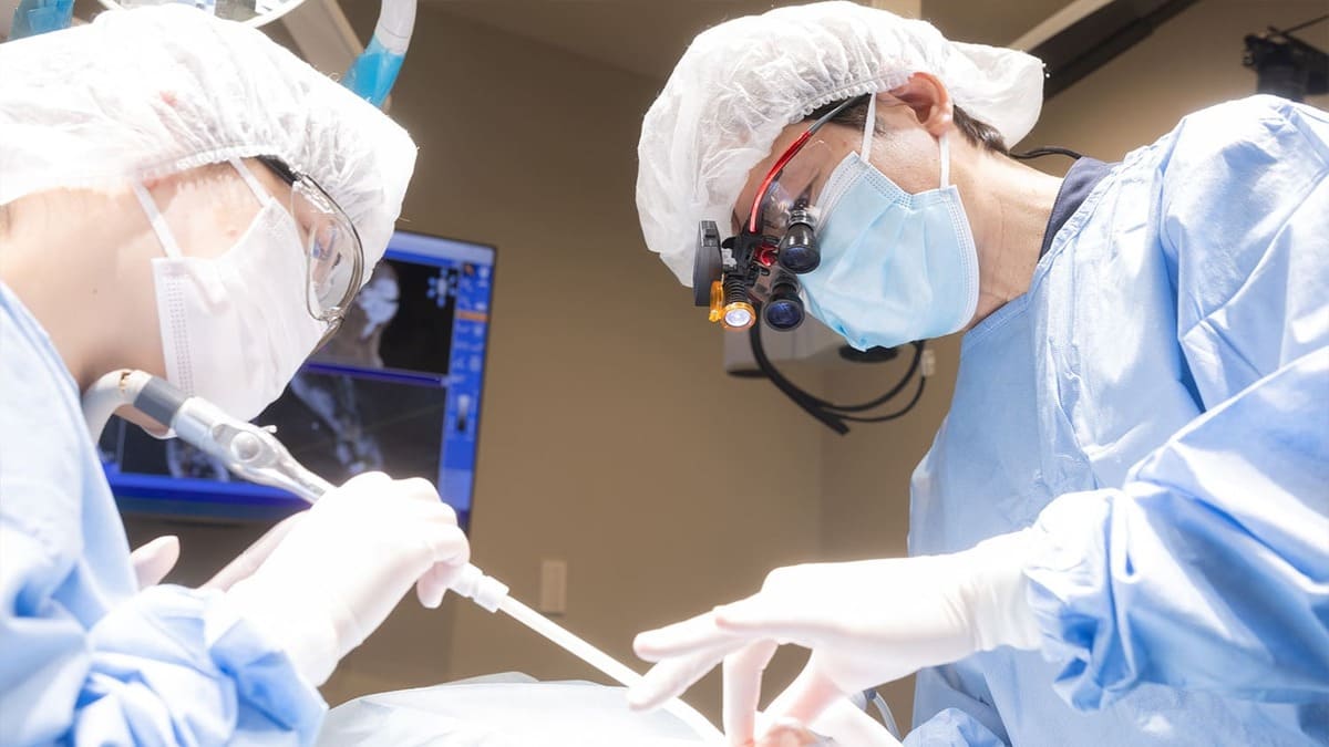 インプラント専門チームによる高度な治療体制